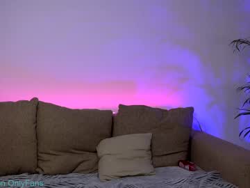 webcam girl naughtyrider69 today image #384397