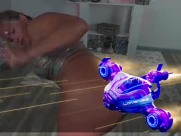 webcam girl wondrwomn today image #663155