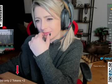webcam girl kimilee22 today image #1333076