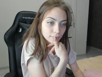 webcam girl lika_moon today image #581956