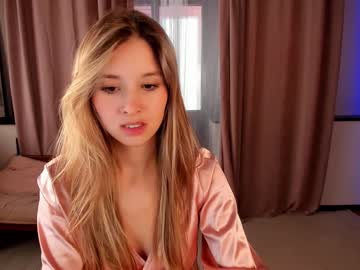 webcam girl milablush today image #3905119