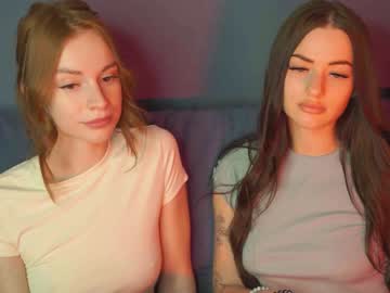 webcam girl wet_peachs today image #1331797
