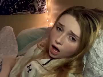 webcam girl princesshannnnn today image #1366680