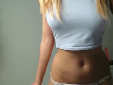 webcam girl trixie_taylor today image #3069375