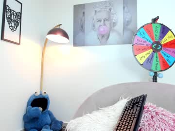 webcam girl missniley today image #562431
