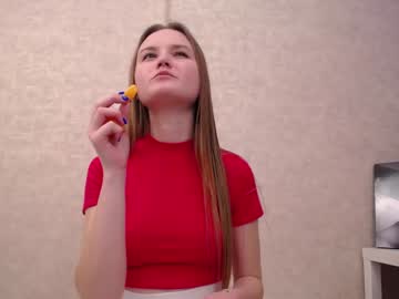 webcam girl emilia_karter today image #1172960