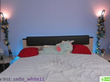 webcam girl foxhilary today image #2443115