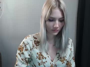 webcam girl gilliana_mo today image #330301
