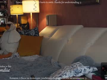 webcam girl bestblondiiecb today image #3647621