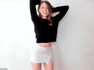 webcam girl giveyouelevenminutes today image #2806732