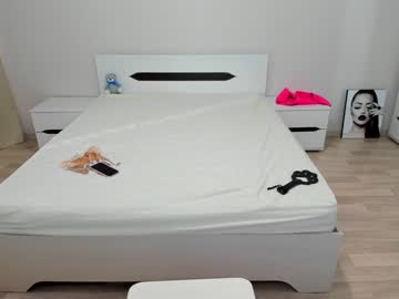 webcam girl yana_squrel_22 today image #1227274