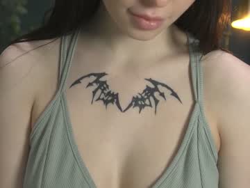 webcam girl ella_knockers_xl today image #2033238