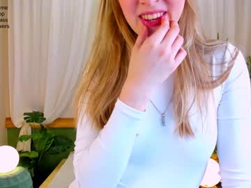 webcam girl milablush today image #3187536