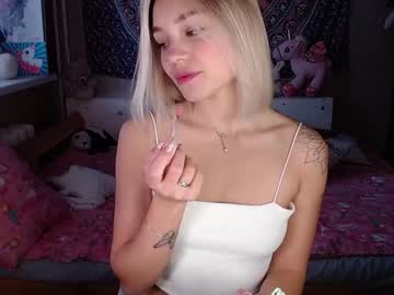 webcam girl babyfromtheforest today image #3345280