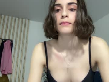 webcam girl crown_of_vice01 today image #3786536
