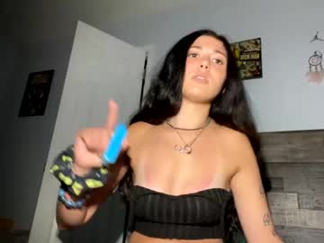 webcam girl linda809667 today image #4028838