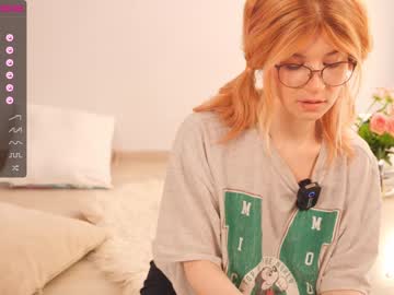 webcam girl illegaldream today image #3110709