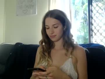 webcam girl lil_miss_naughty today image #3294605