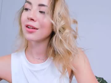 webcam girl emmi_rosee today image #3117710