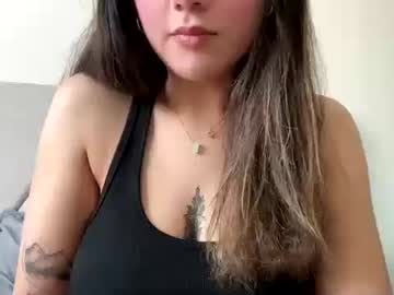 webcam girl amanda1999x today image #3813145