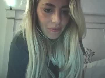 webcam girl michellee_michaels today image #4091007
