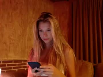 webcam girl bitter_moon today image #2424735