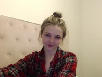 webcam girl lucydelovely today image #3507000