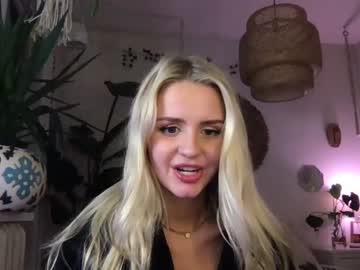 webcam girl stellababy111 today image #2863315