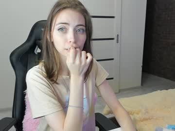 webcam girl lika_moon today image #589753