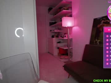 webcam girl laurabae_ today image #1372430