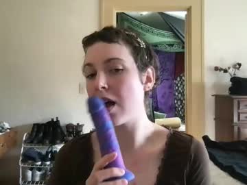 Cam for fromqueenvenus