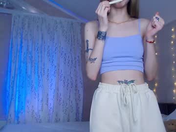 webcam girl lit1le_kitty_ today image #1156744
