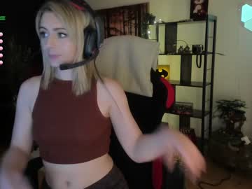 webcam girl kimilee22 today image #1884568