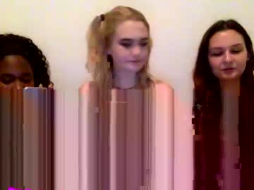 webcam girl catlily222 today image #26713