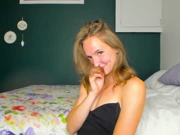 webcam girl innocentprovenguilty today image #2657760