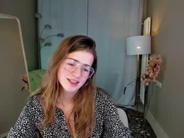 webcam girl zlata_luna today image #497592