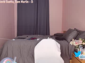 webcam girl hollyextra today image #2207559