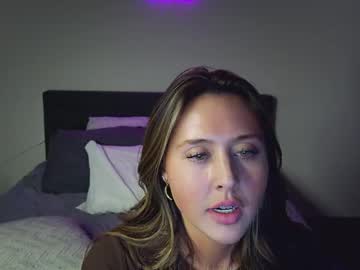 webcam girl lunaaluvv today image #4074287
