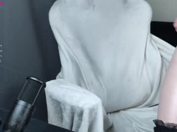 webcam girl stussy_montana today image #1477384