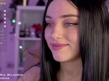 webcam girl mia_milagros today image #3285999