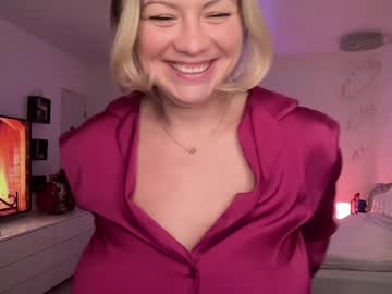 webcam girl kiradivine today image #419244