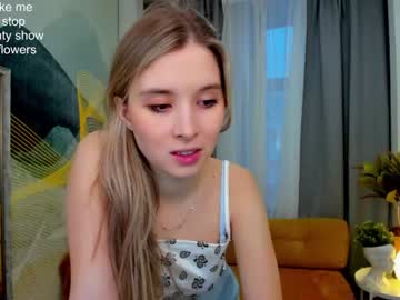 webcam girl milablush today image #3632577