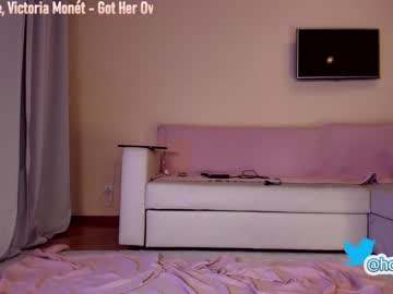 webcam girl hollyextra today image #2546721