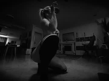 webcam girl hannahjames710 today image #2637443