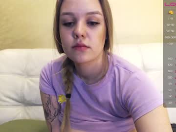 webcam girl sofa_bunny today image #3740033