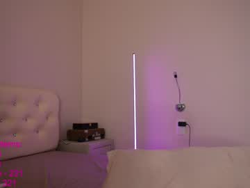 webcam girl lindamei today image #807708
