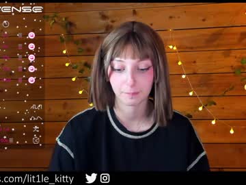 webcam girl lit1le_kitty_ today image #2977364