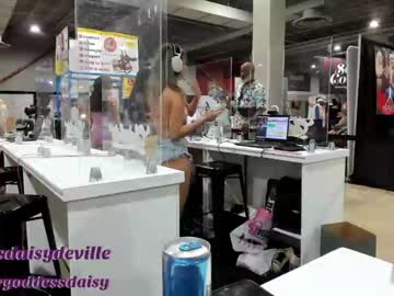 webcam girl daisydeville today image #2235901
