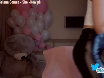 webcam girl hollyextra today image #1286670