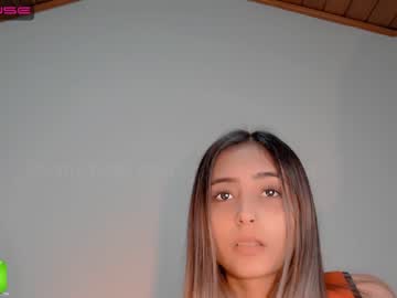 webcam girl gummy_bear7 today image #302578